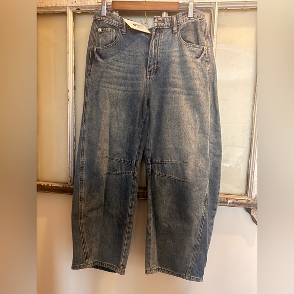 Barrel jeans, relaxed fit NWT - Picture 2 of 7